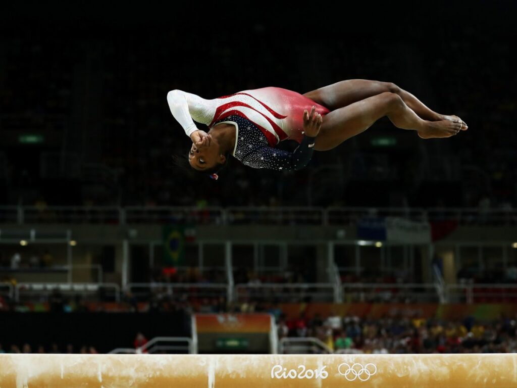 simone-biles-momentarily-defeats-gravity